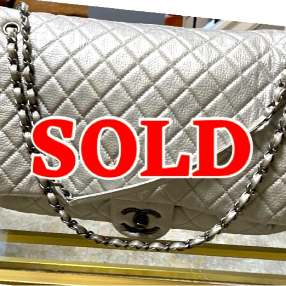 SOLD 🛑 SOLD Authentic XXL Chanel Travel Bag